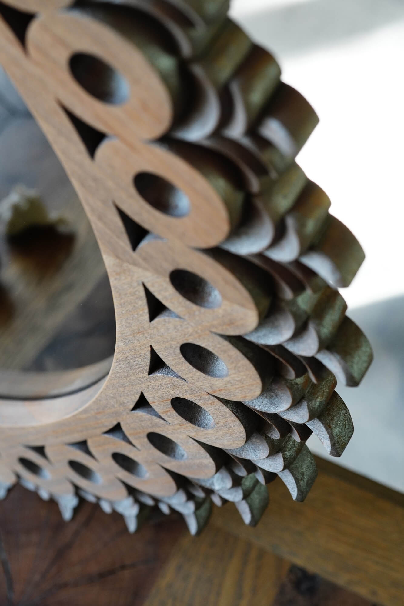 Огледало с дърворезбована рамка - Image 8