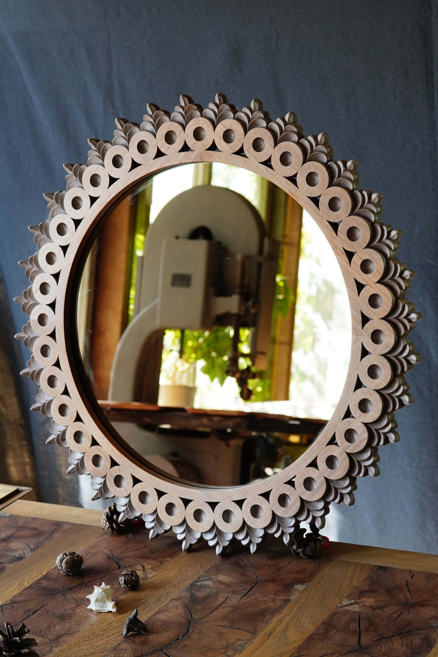 Огледало с дърворезбована рамка - Image 6