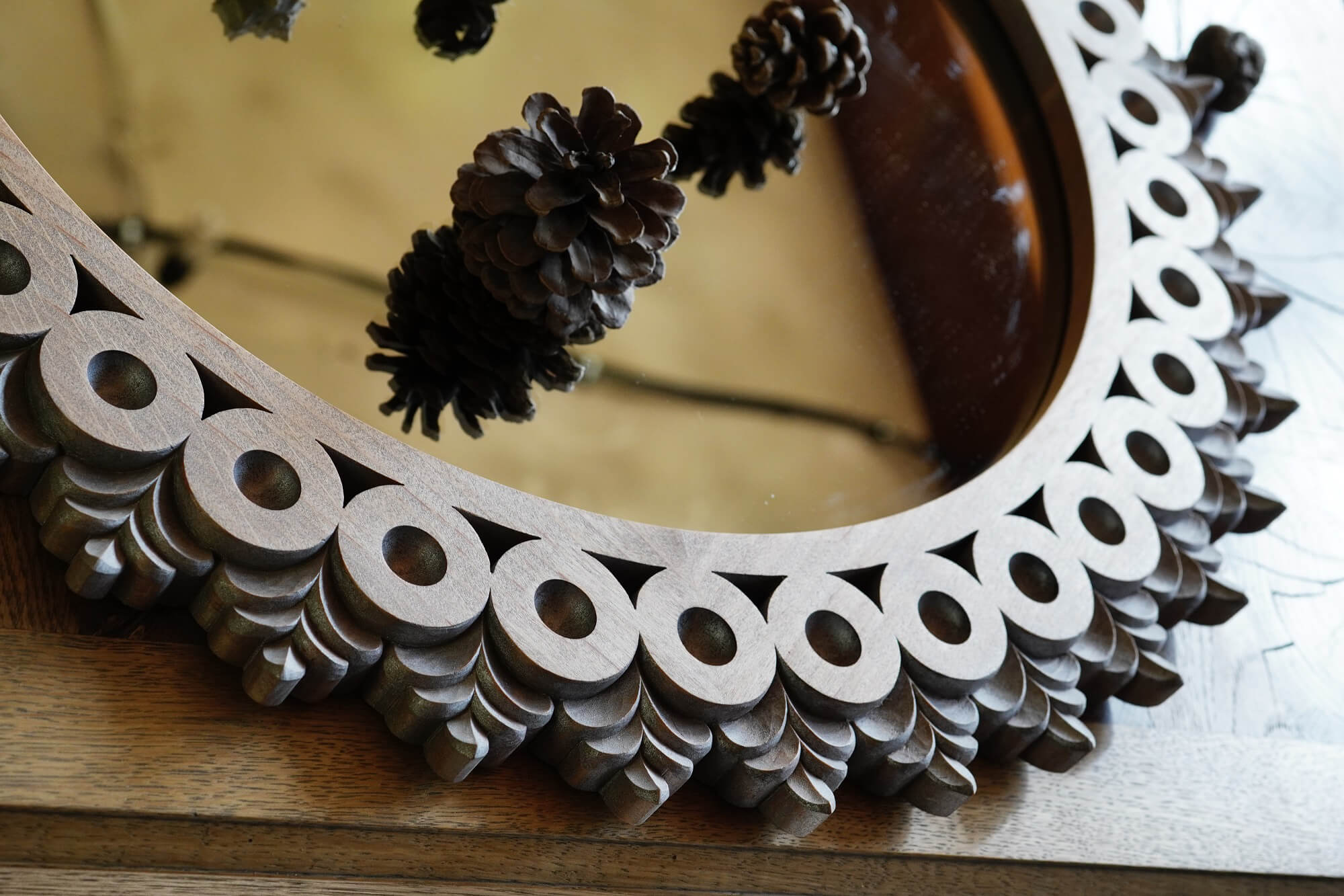 Огледало с дърворезбована рамка - Image 4