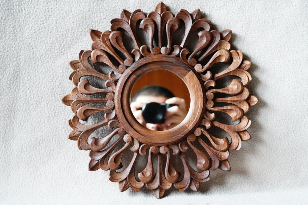 Woodcarved Mirror "Rosette" - Image 6